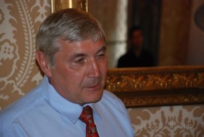 Prof. MUDr. Vladimír Komárek