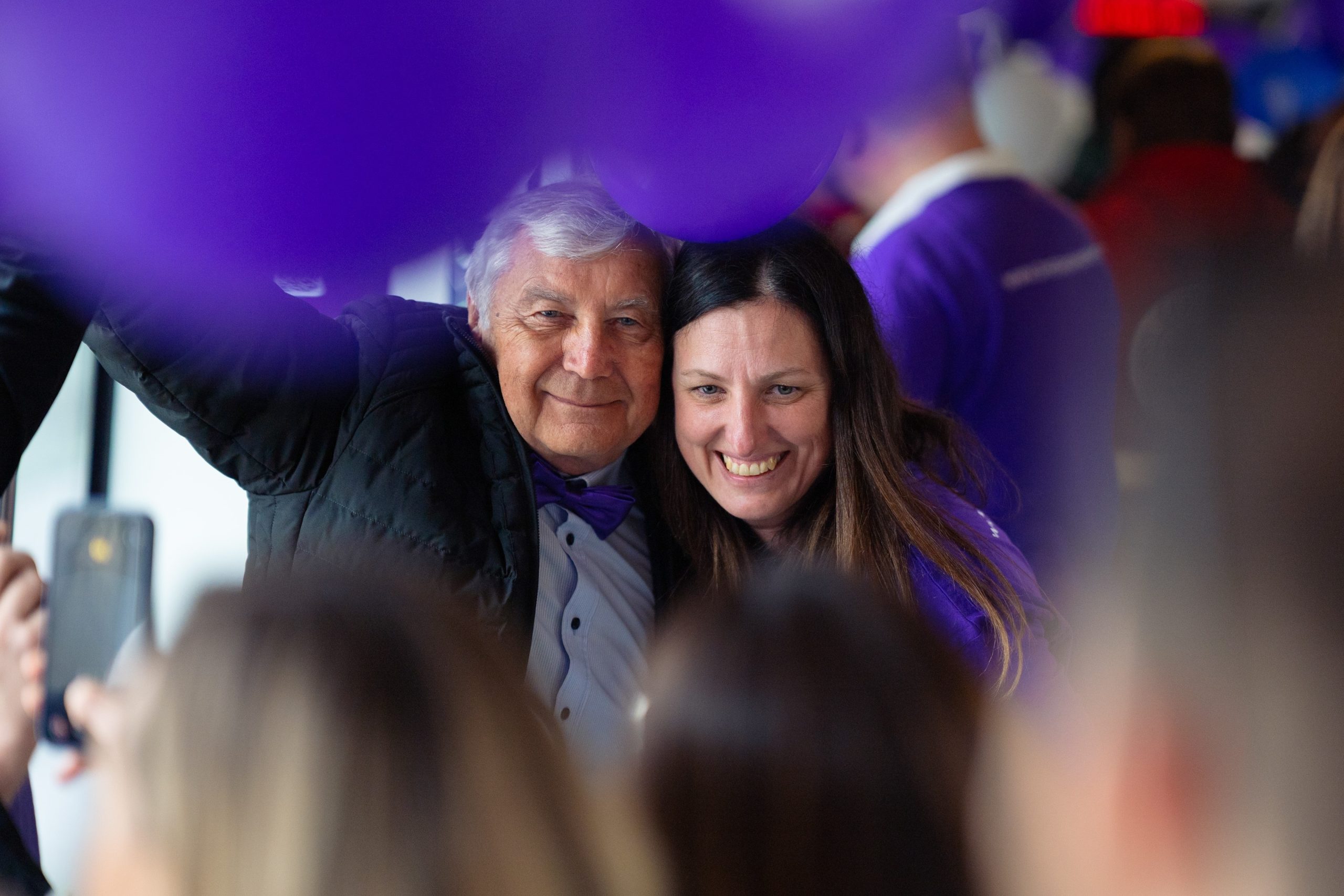 Fialová tramvaj 2026: Úspěšná jízda Prahou za lepším povědomím o epilepsii